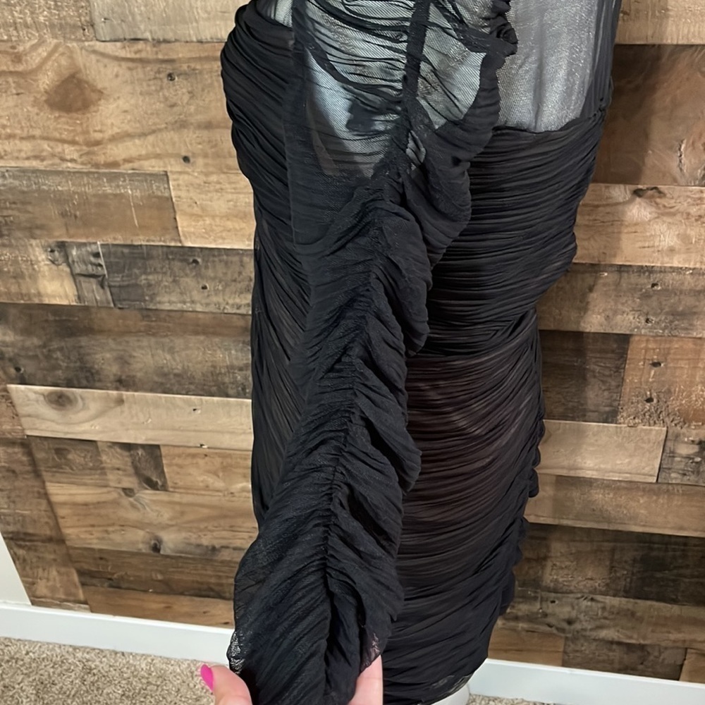 BCBG shirred black cocktail dress size Large Side Zipper Opening - Picture 3 of 6